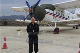 黄福贵  贵州毕节飞雄机场安检护卫部副经理、空港公司副经理