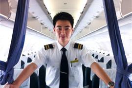 徐文强 春秋航空安全员
